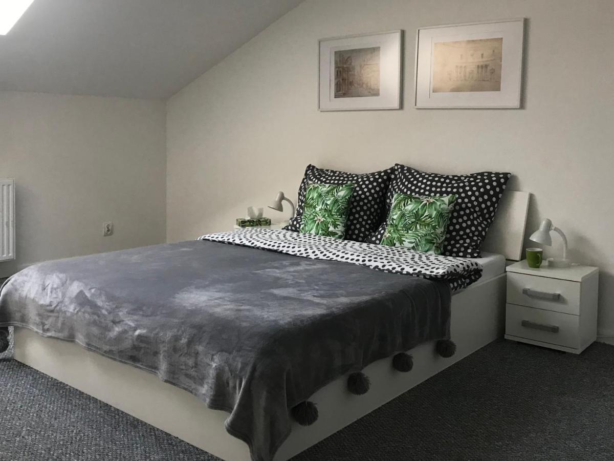 Klimatyczny Apartament Przy Bochenskim Rynku. Bochnia Exteriér fotografie